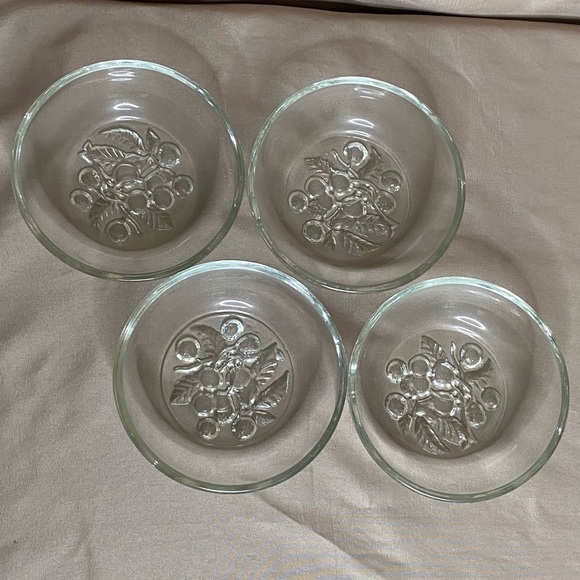 Set of 4 Shallow Dessert Bowls - Picture 1 of 9